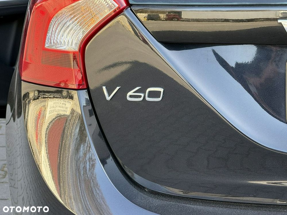 Volvo V60 D4 Momentum - 30