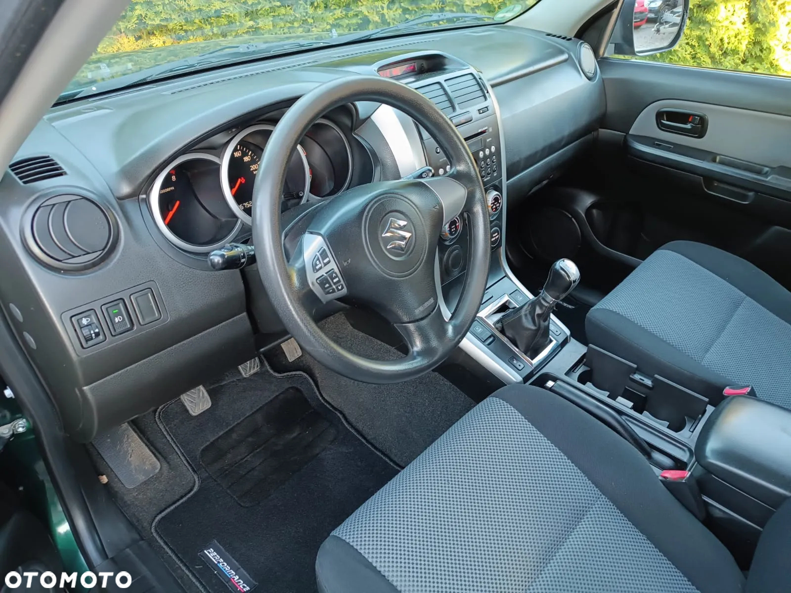 Suzuki Grand Vitara 1.6 - 8