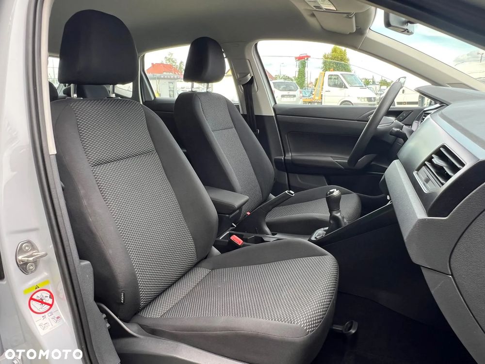 Volkswagen Polo 1.0 ACTIVE - 18