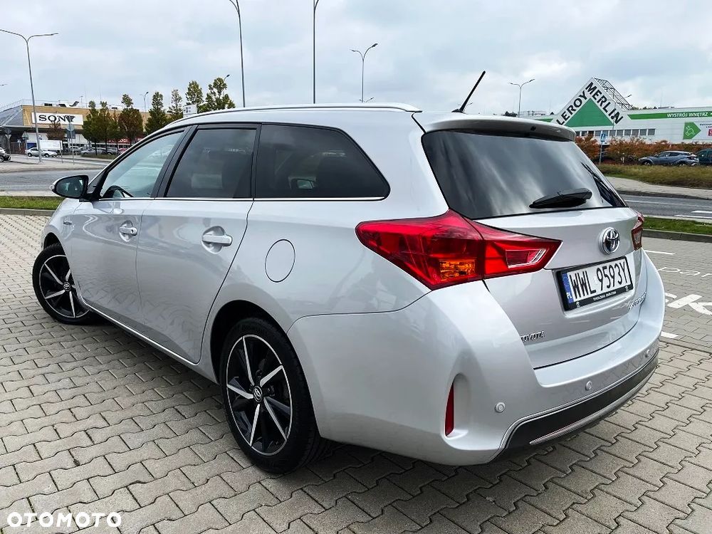 Toyota Auris - 4