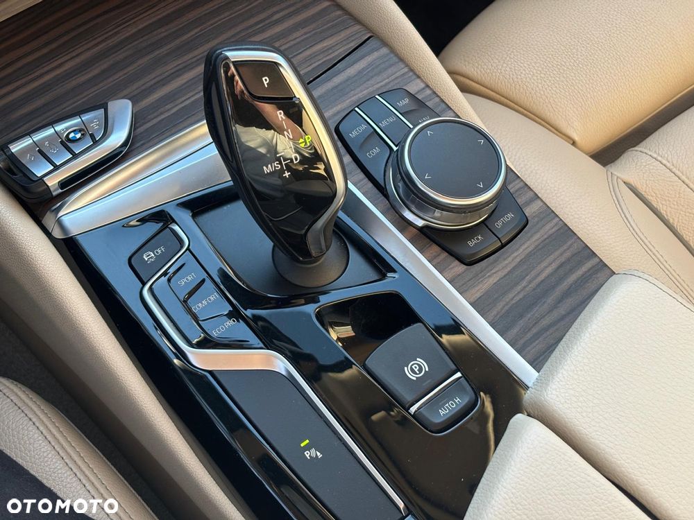 BMW Seria 5 540d xDrive M Sport sport - 35