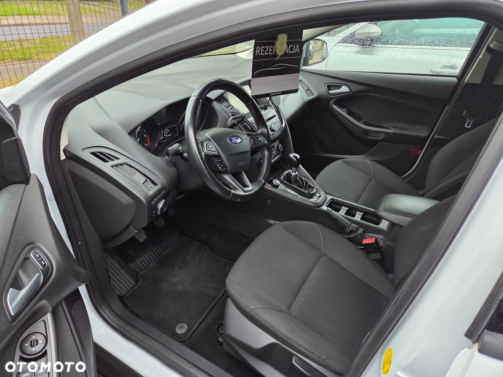 Ford Focus - 16