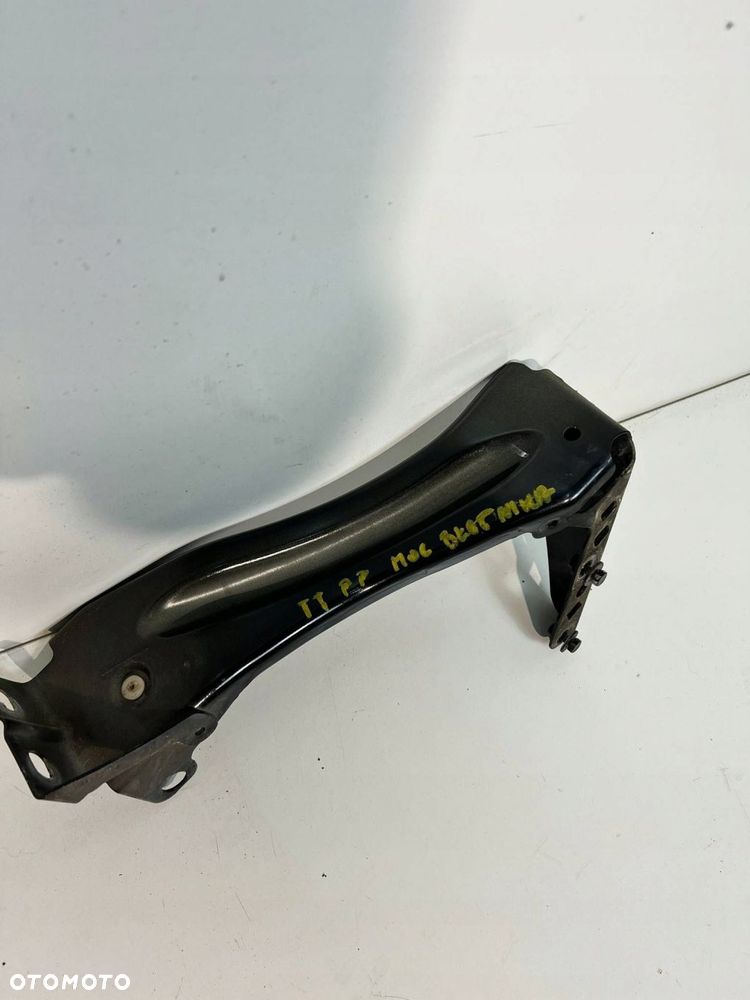 Audi TT TTS Mk2 8J 8J0 821 136 F Uchwyt / Mocowanie błotnika Prawy prawa - 1