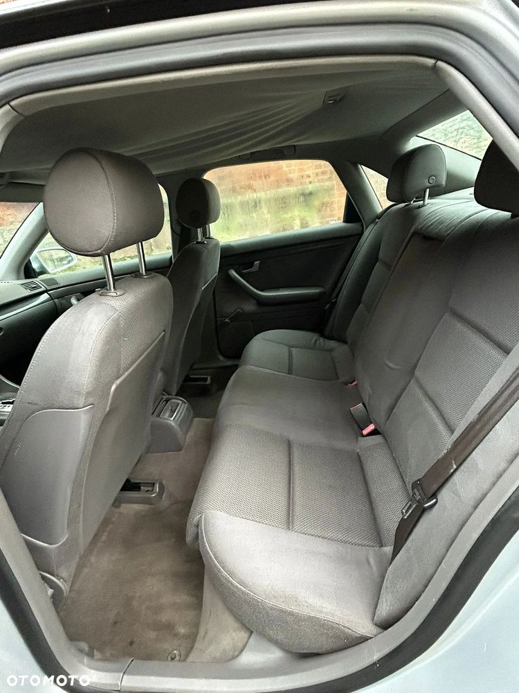 Audi A4 Limousine - 11