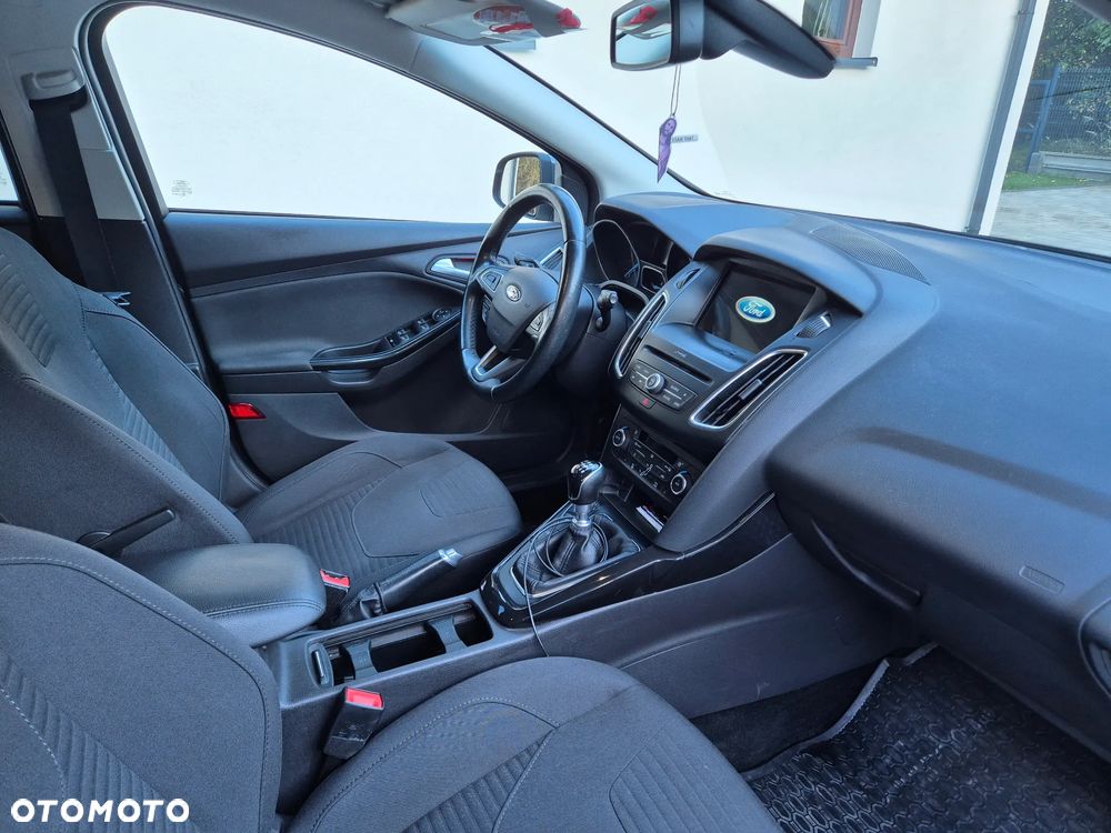 Ford Focus - 10