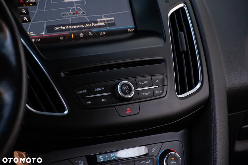 Ford Focus 1.0 EcoBoost Connected - 32