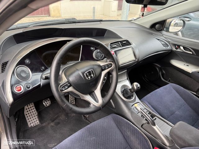 Honda Civic 1.8 Sport - 17