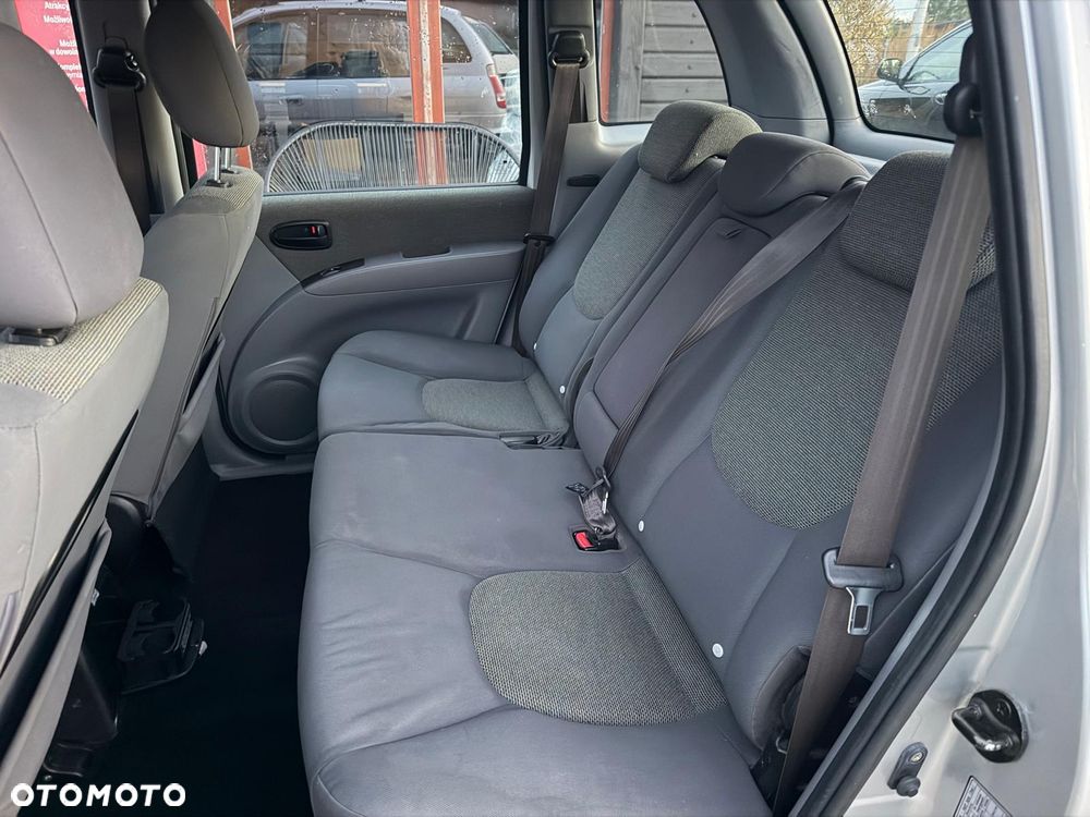 Hyundai Matrix 1.6 GLS - 16