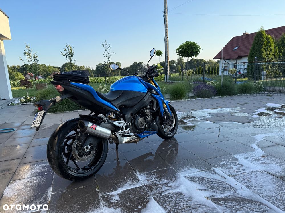 Suzuki GSX 1000 - 6