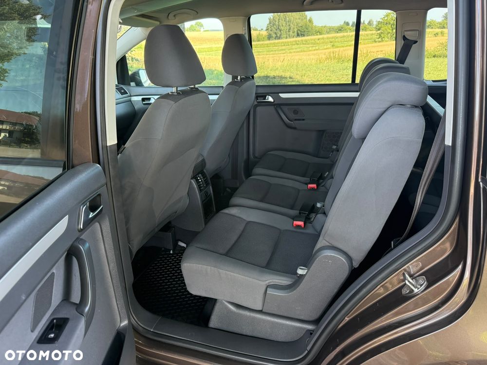 Volkswagen Touran 1.6 TDI DPF Highline - 20