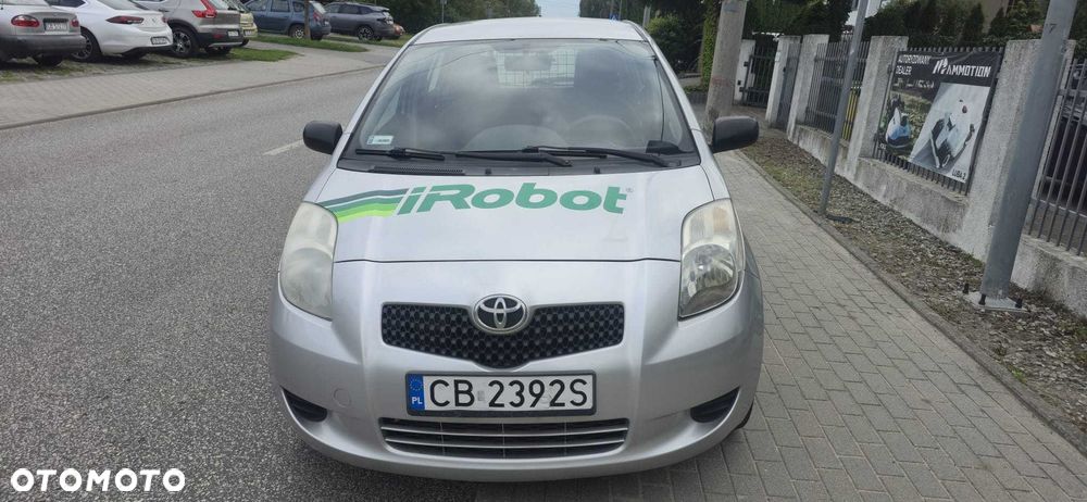 Toyota Yaris - 1