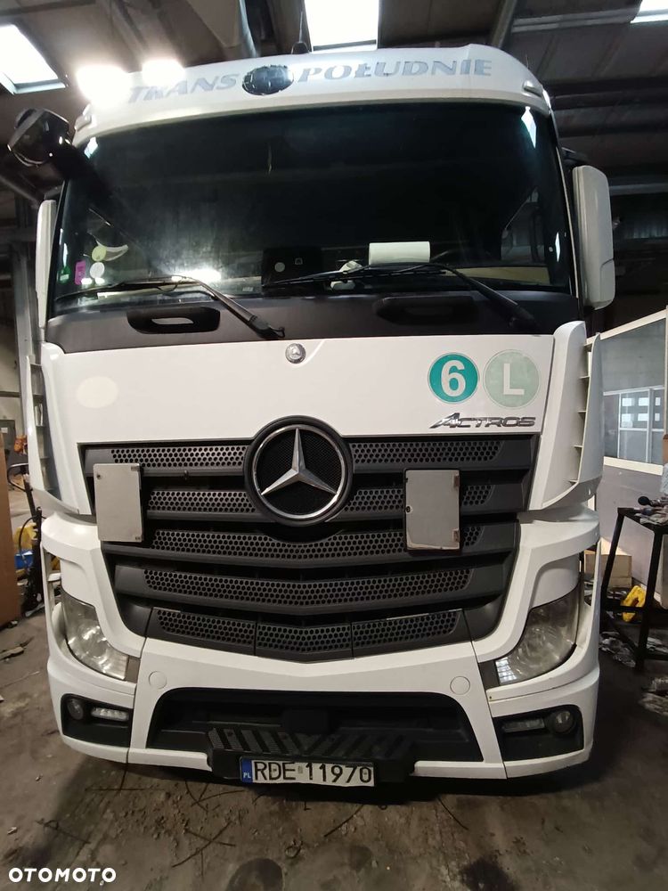 Mercedes-Benz ACTROS - 12