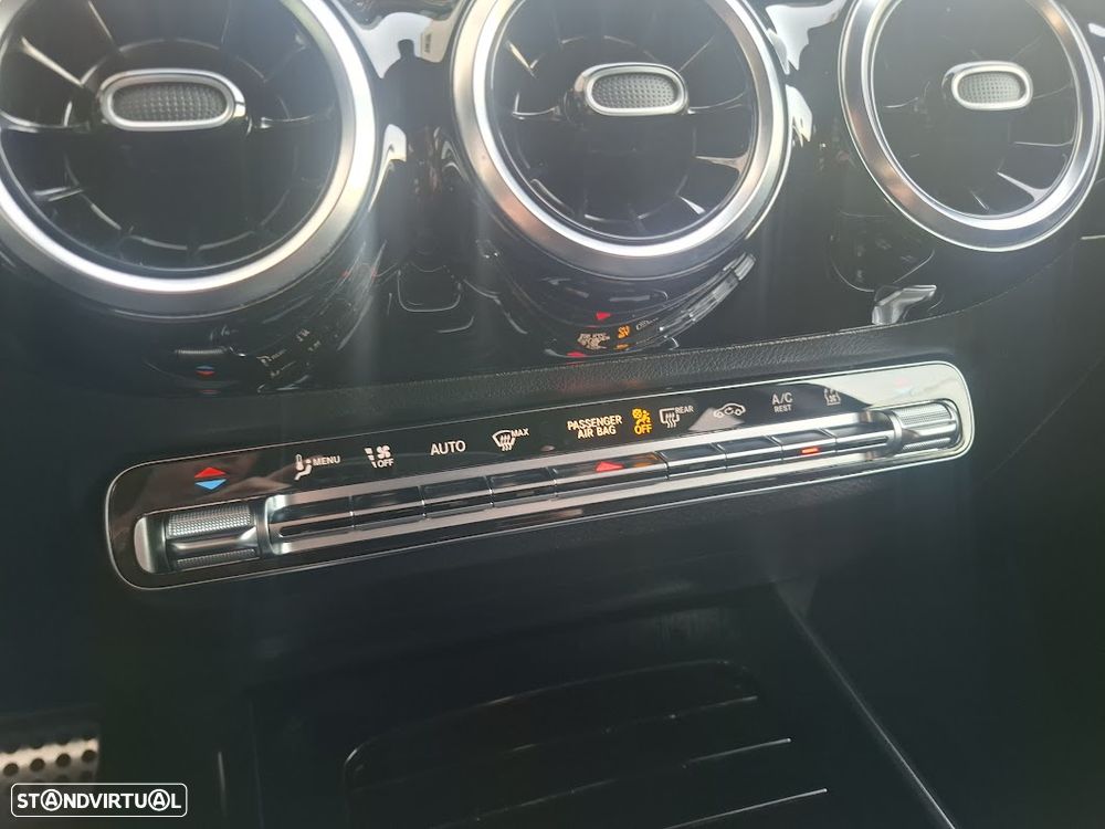 Mercedes-Benz GLA 250 e 8G-DCT AMG Line - 31