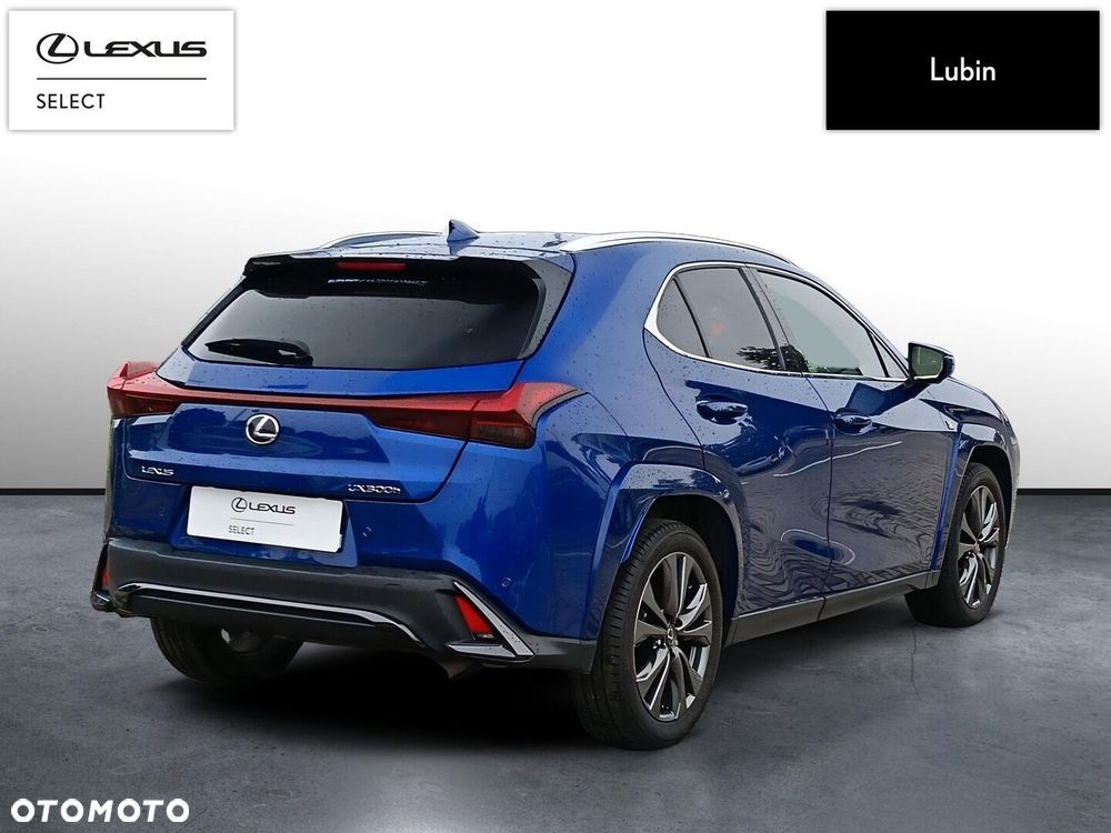 Lexus UX - 5