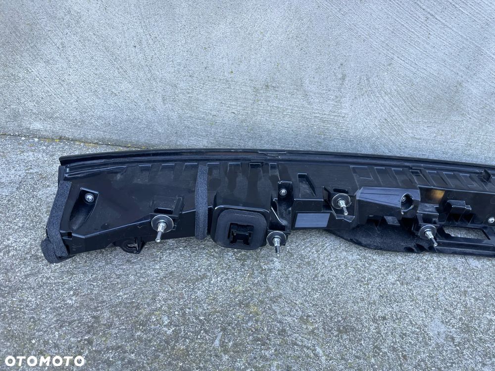 BLENDA KLAPY TYLNEJ NISSAN ARIYA  2022-- - 6