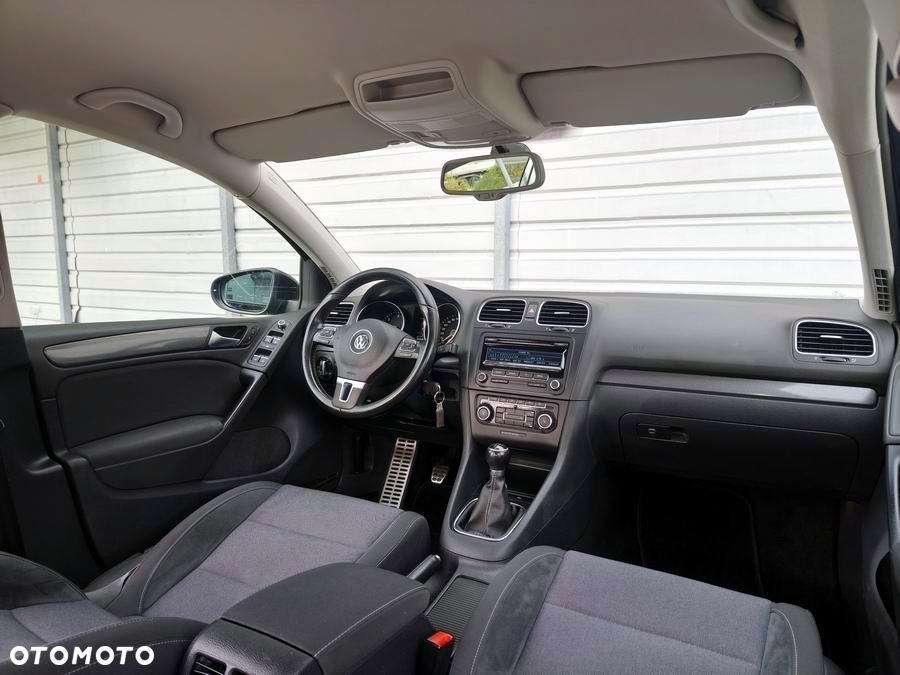 Volkswagen Golf 1.6 TDI DPF Highline - 18