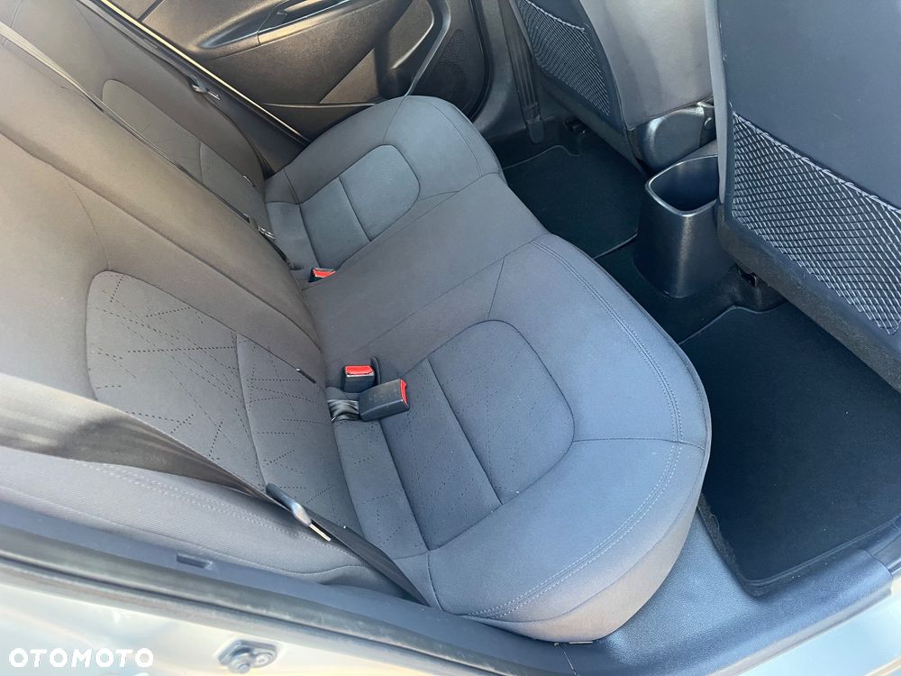 Kia Rio 1.2 XL - 12