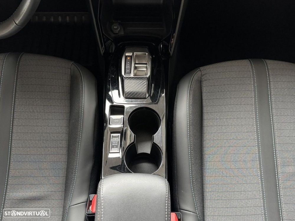Peugeot 2008 1.5 BlueHDi Allure Pack EAT8 - 21