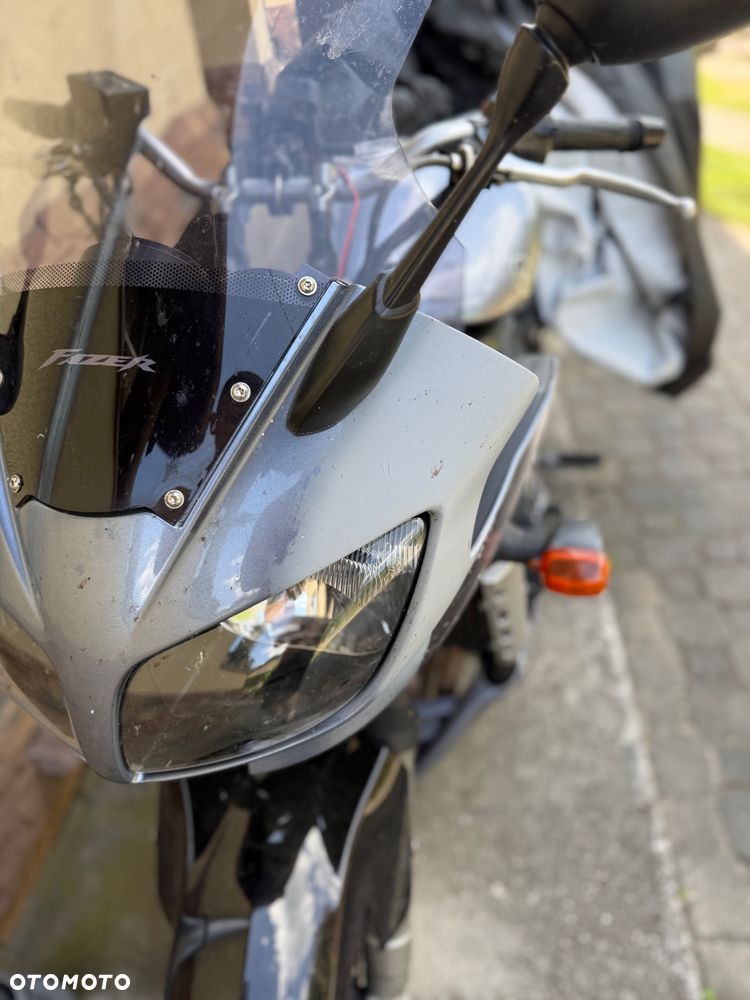 Yamaha FZS - 9