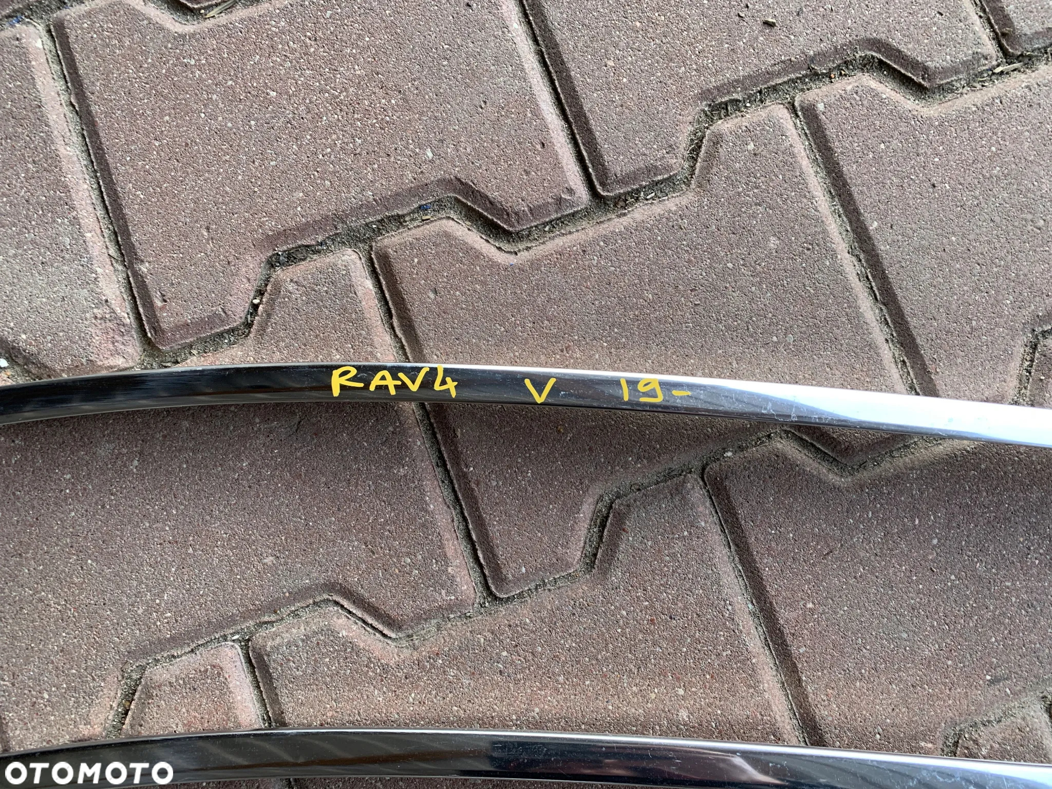TOYOTA RAV4 V 2019- LISTWA CHROM GÓRNY DRZWI PRAWY PRZEDNI PRZÓD RAMKA GÓRNA PRAWA PRZEDNIA - 4