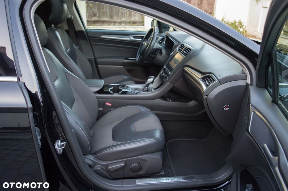 Ford Mondeo 2.0 TDCi Titanium PowerShift - 29