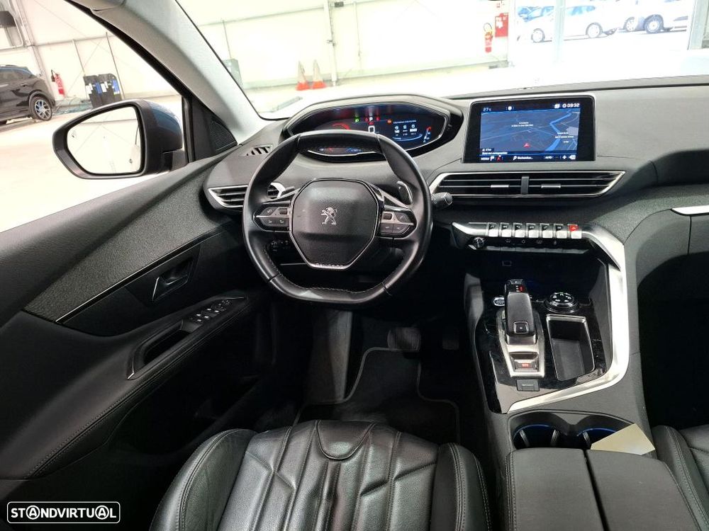 Peugeot 5008 1.2 PureTech Allure EAT8 - 3