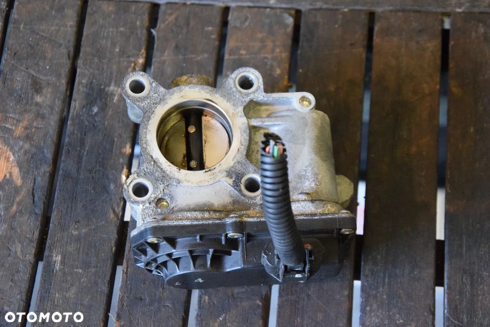 Dacia Sandero II Logan II 2012- 1.2 MPI D4F Przepustnica 8200568712D TWINGO CLIO Renault - 3