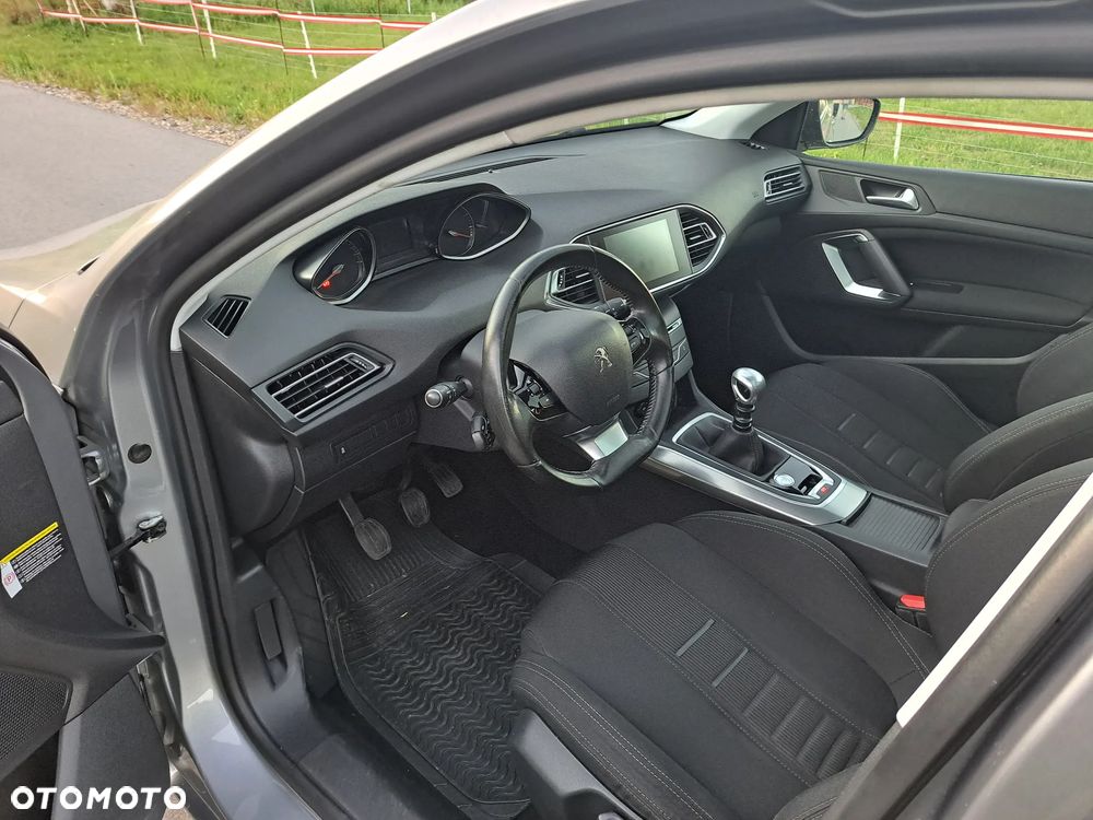 Peugeot 308 - 9