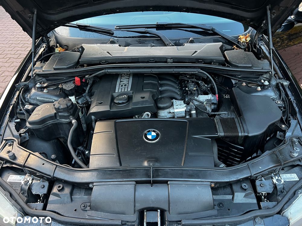 BMW Seria 3 318i Edition Exclusive - 11