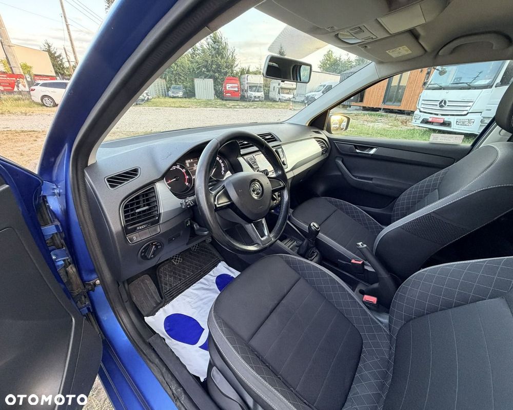 Skoda Fabia 1.0 MPI Style - 17