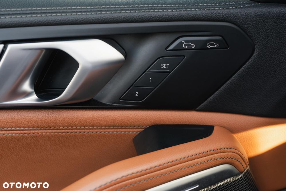 BMW X6 xDrive30d mHEV - 33