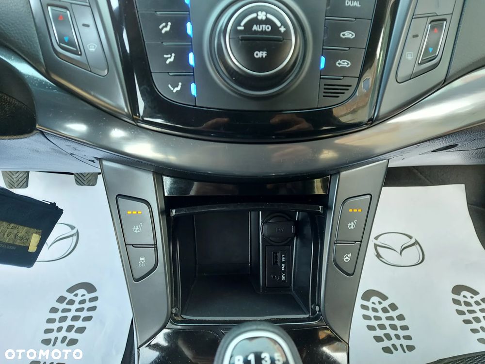 Hyundai i40 i40cw 1.7 CRDi Fifa World Cup Edition - 26