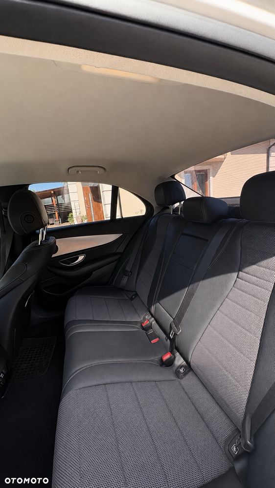 Mercedes-Benz Klasa E 200 d 9G-TRONIC - 7