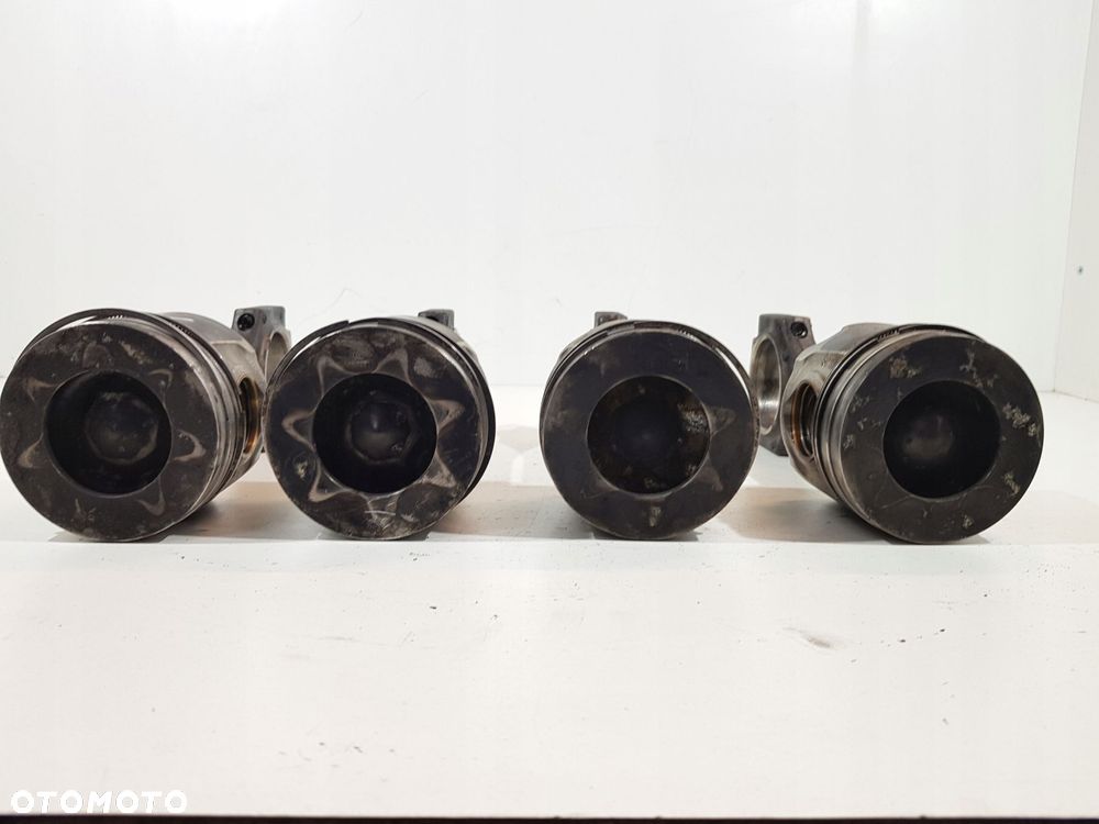 tłok z korbowodem bmw x5 f15 b47d20b 2.0d - 2