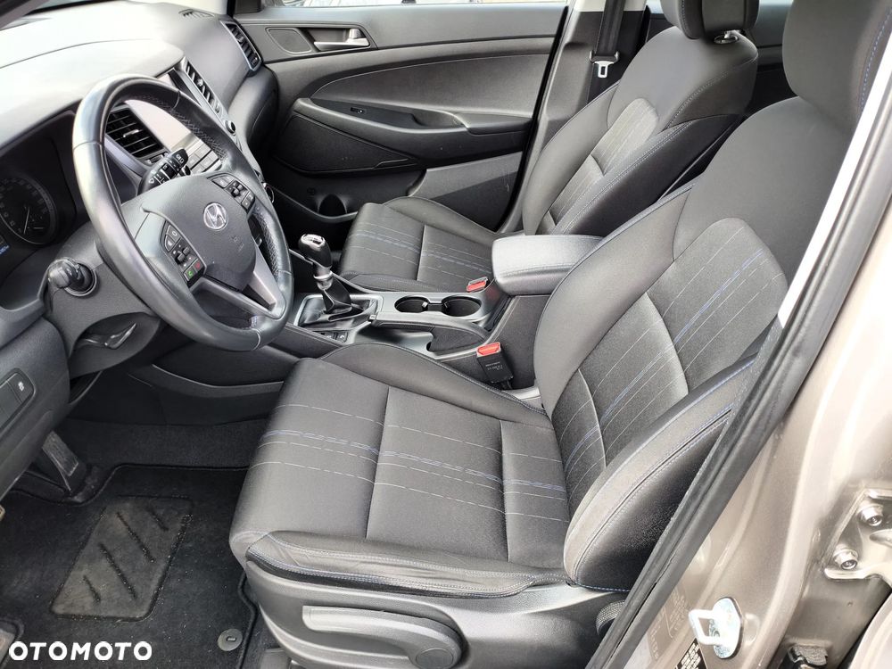 Hyundai Tucson blue 1.6 GDi 2WD Navi - 16