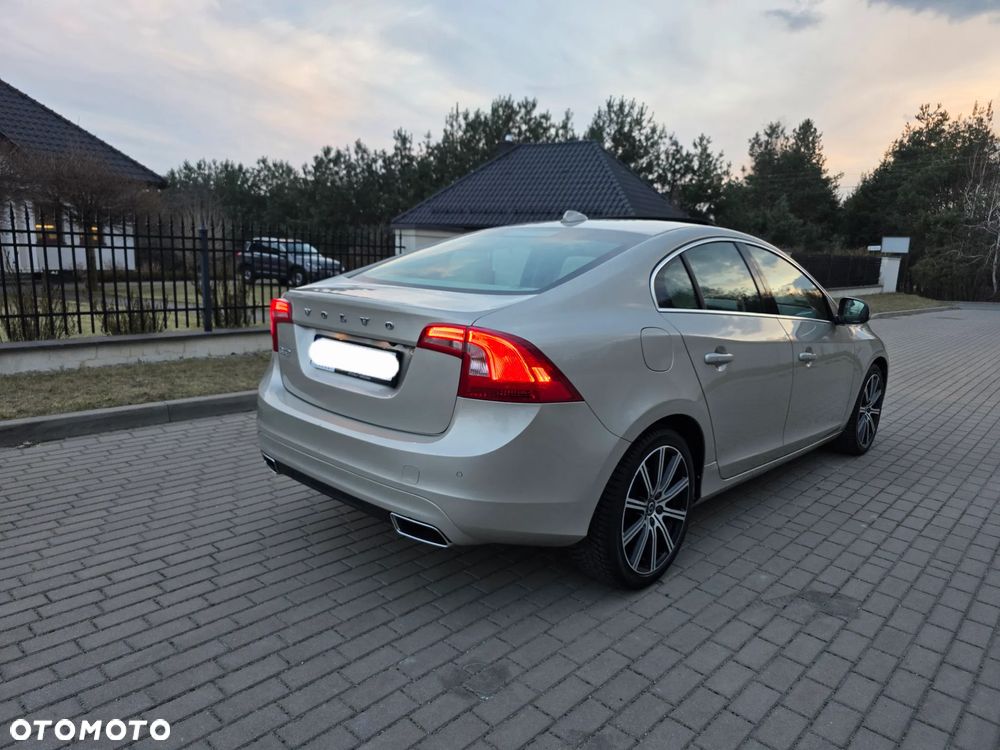 Volvo S60 D4 Geartronic Summum - 6