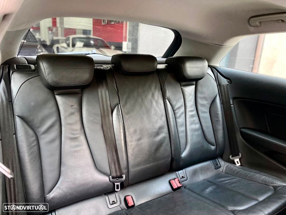 Audi A3 2.0 TDI S line Sport Pack - 19