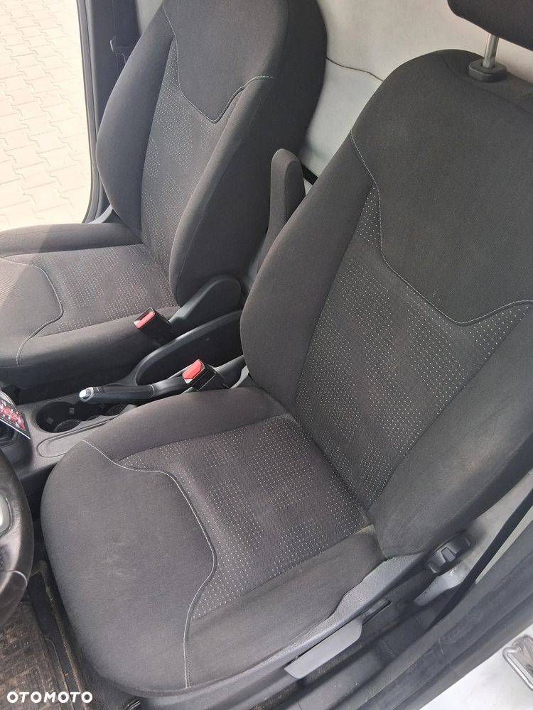 Ford Transit Courier - 4