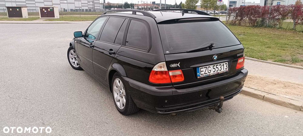 BMW 3 Series 2004 photo 3
