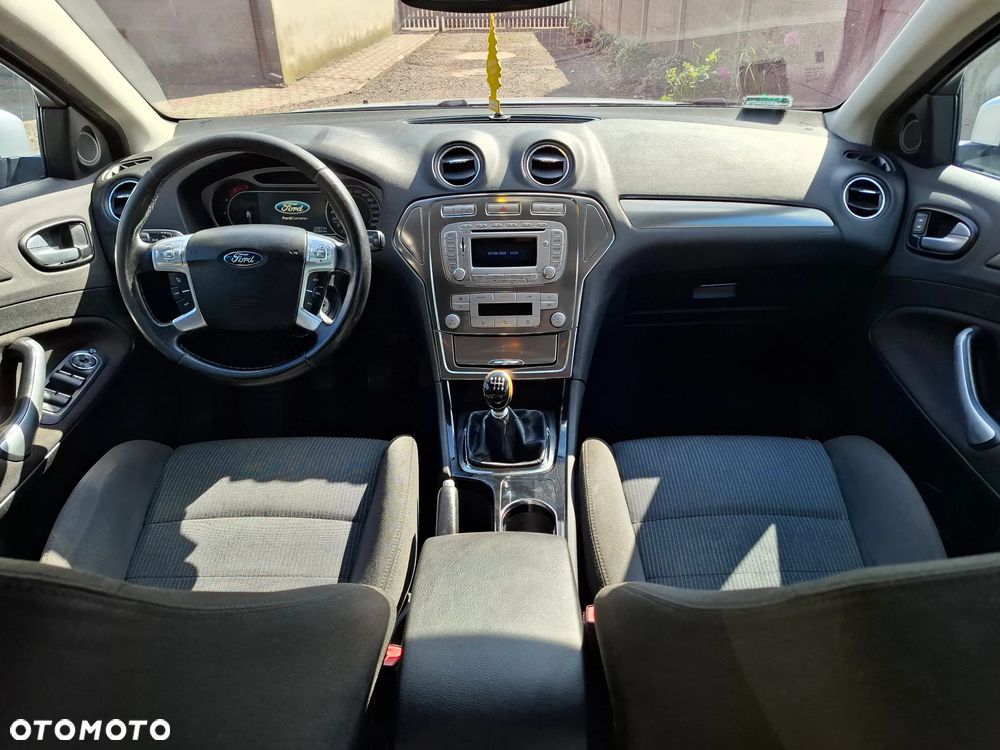 Ford Mondeo 2.0 TDCi Titanium - 11