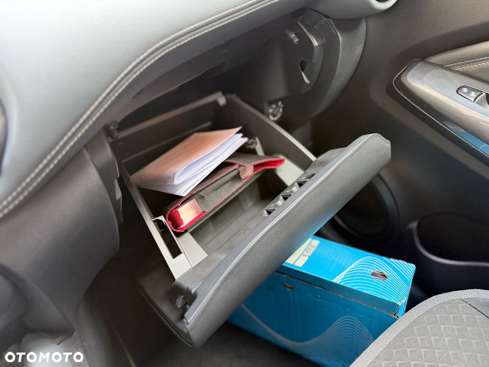 Nissan Juke 1.0 DIG-T N-Connecta DCT - 37