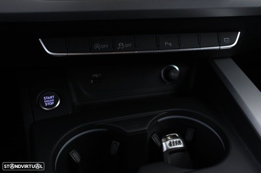 Audi A4 Avant 35 TDI S line S tronic - 31