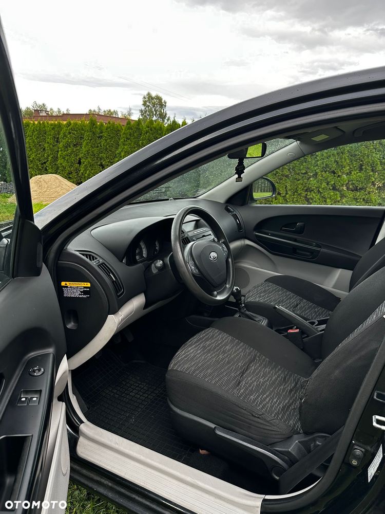 Kia Ceed 1.6 Crdi Comfort - 4