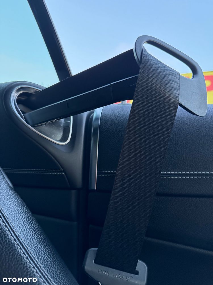 Mercedes-Benz Klasa E - 34