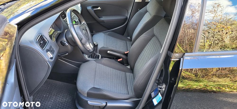 Volkswagen Polo 1.4 16V Comfortline - 25