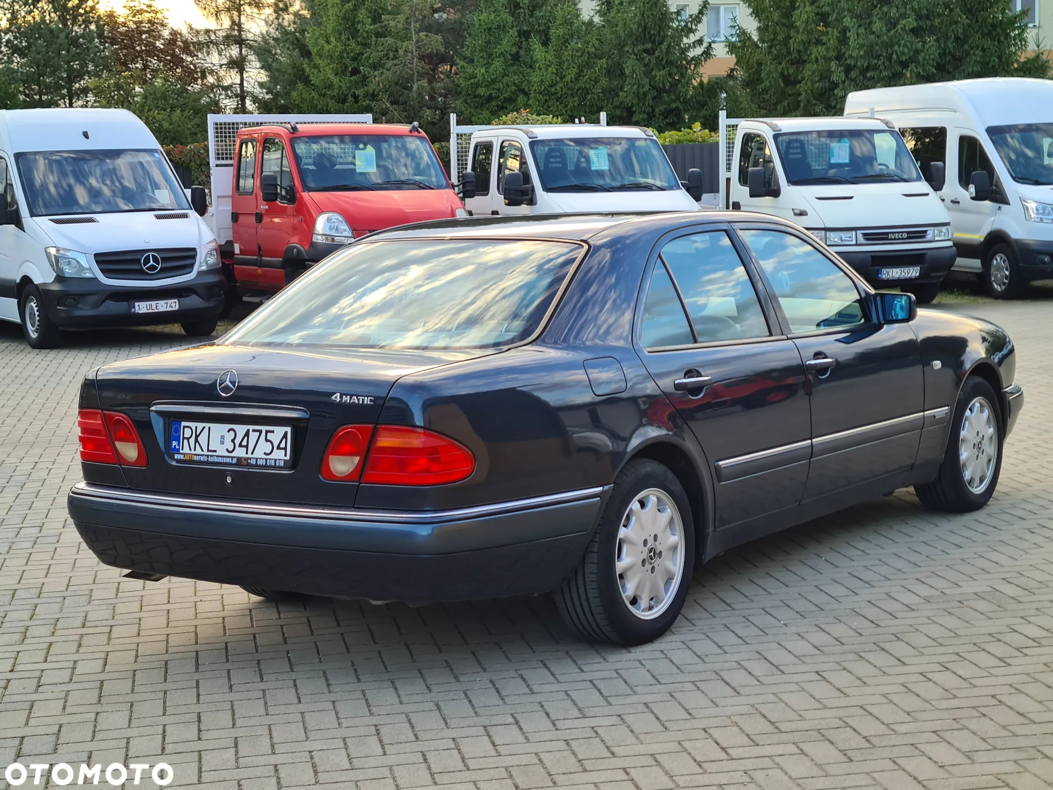 Mercedes-Benz Klasa E 320 4 Matic Elegance - 4