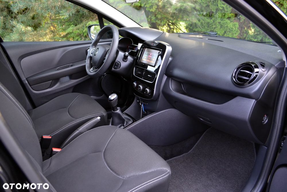 Renault Clio - 23