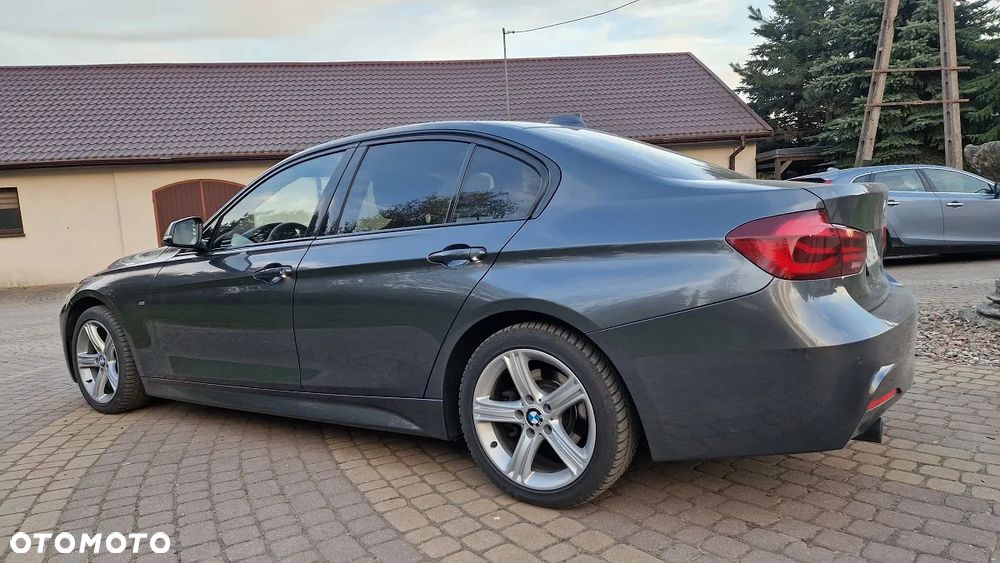 BMW Seria 3 318d M Sport Shadow - 9