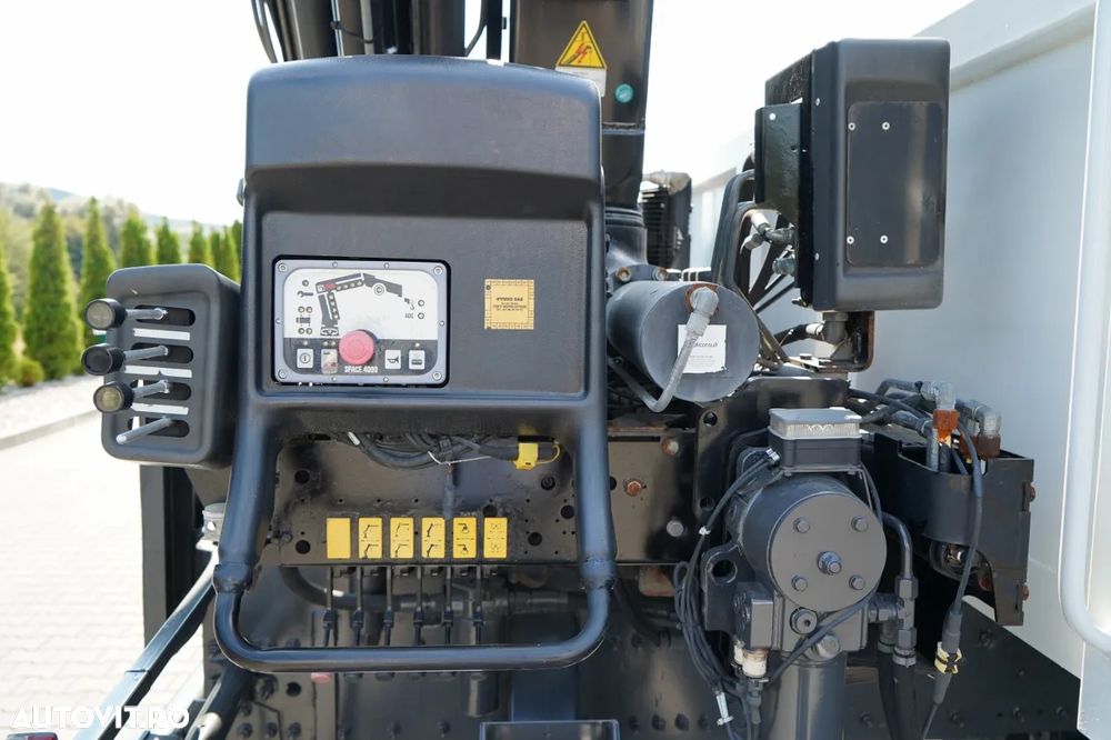 Mercedes-Benz ACTROS 2636 / 6x4 / CAROSERIE DE LIVRARE 7 M + HIAB HDS - EXTENSIE 12,6 M / PODEA REZISTENTĂ / RADIOCOMANDĂ / ROTATOARE / IMPORTAT - 20