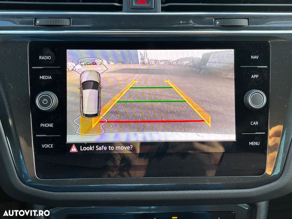 Volkswagen Tiguan - 22